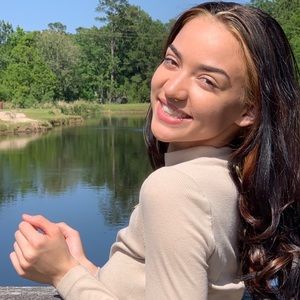 Meet your Posher, Ciara